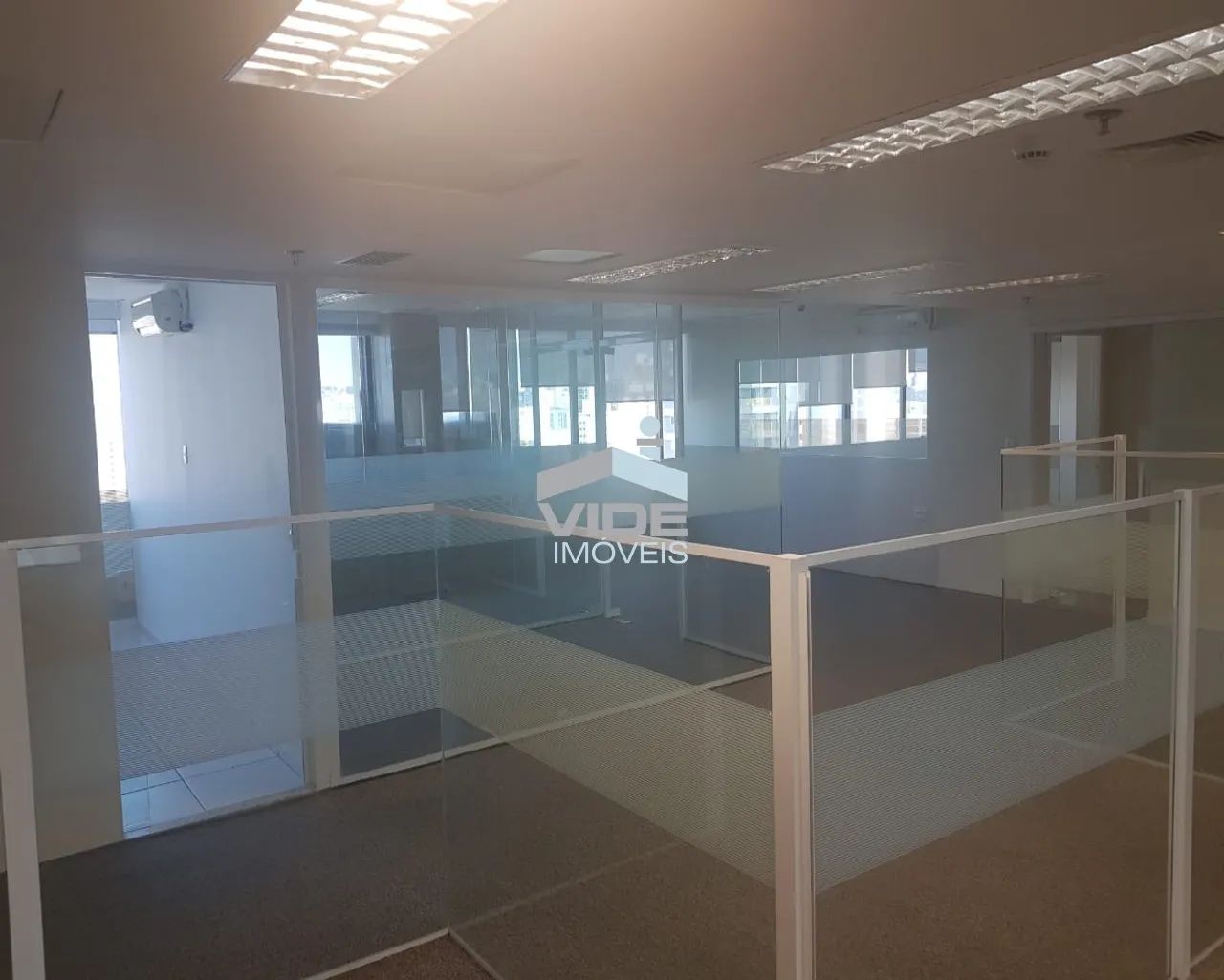 EXCELENTE SALA PARA LOCAÇÃO COM 416 m² NO CENTRO DE CAMPINAS - Foto 3