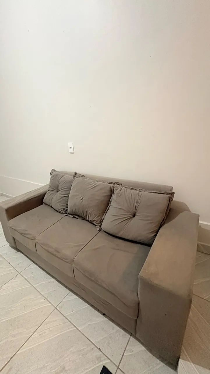 Sofá cinza 3 lugares 