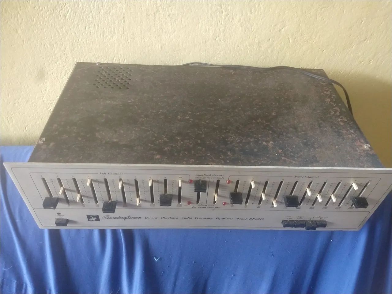 Equalizador Soundcraftsmen Modelo RP2212 - Foto 4