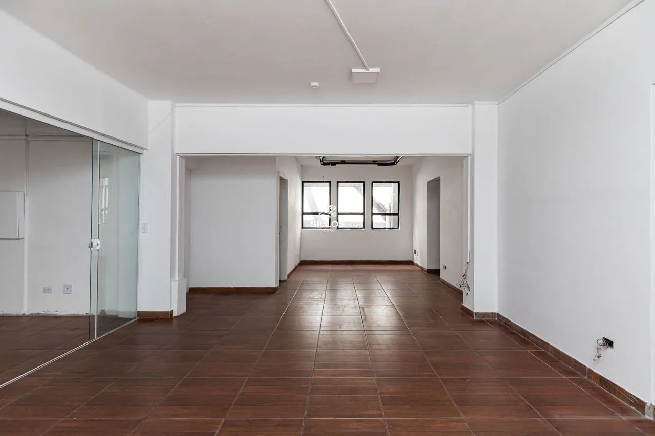 Sala comercial com 228 m² para alugar no Centro de Curitiba