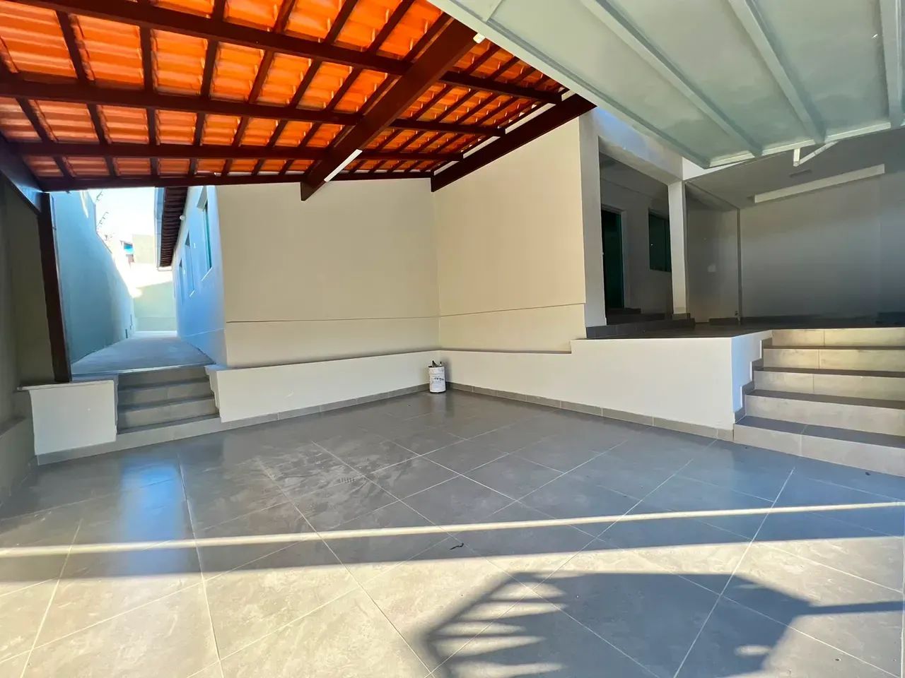 Casa com 4 quartos sendo 1 suíte 4 banheiros 2 vagas - Foto 4