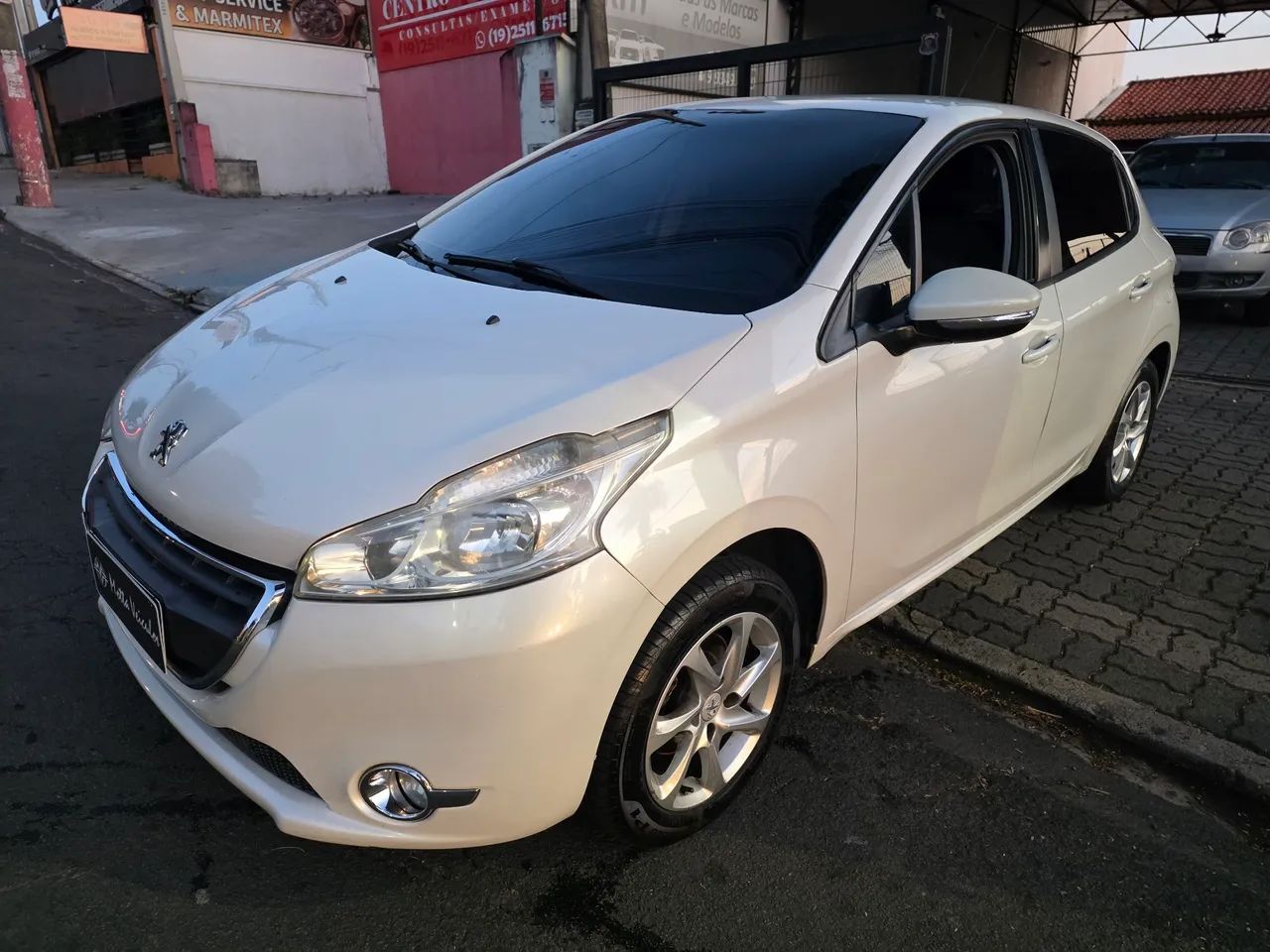 Peugeot 208 Active/active Pack 1.5 Flex 8V 5P 2015 - Foto 4