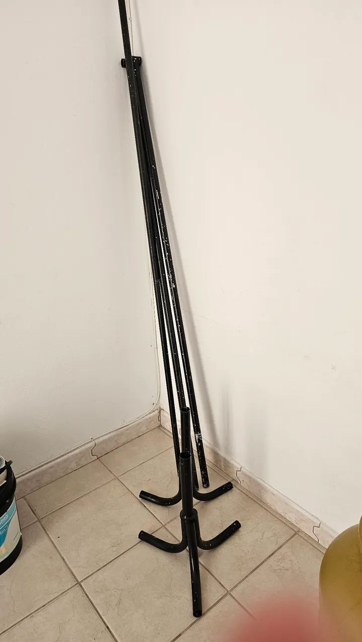 DOAÇÃO Arara de roupas