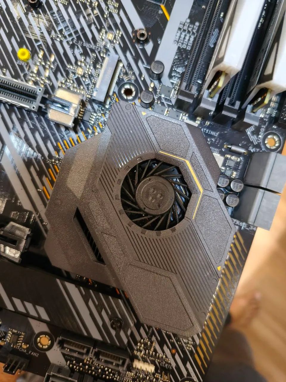 Tuf Gaming x570-plus AM4  - Foto 3
