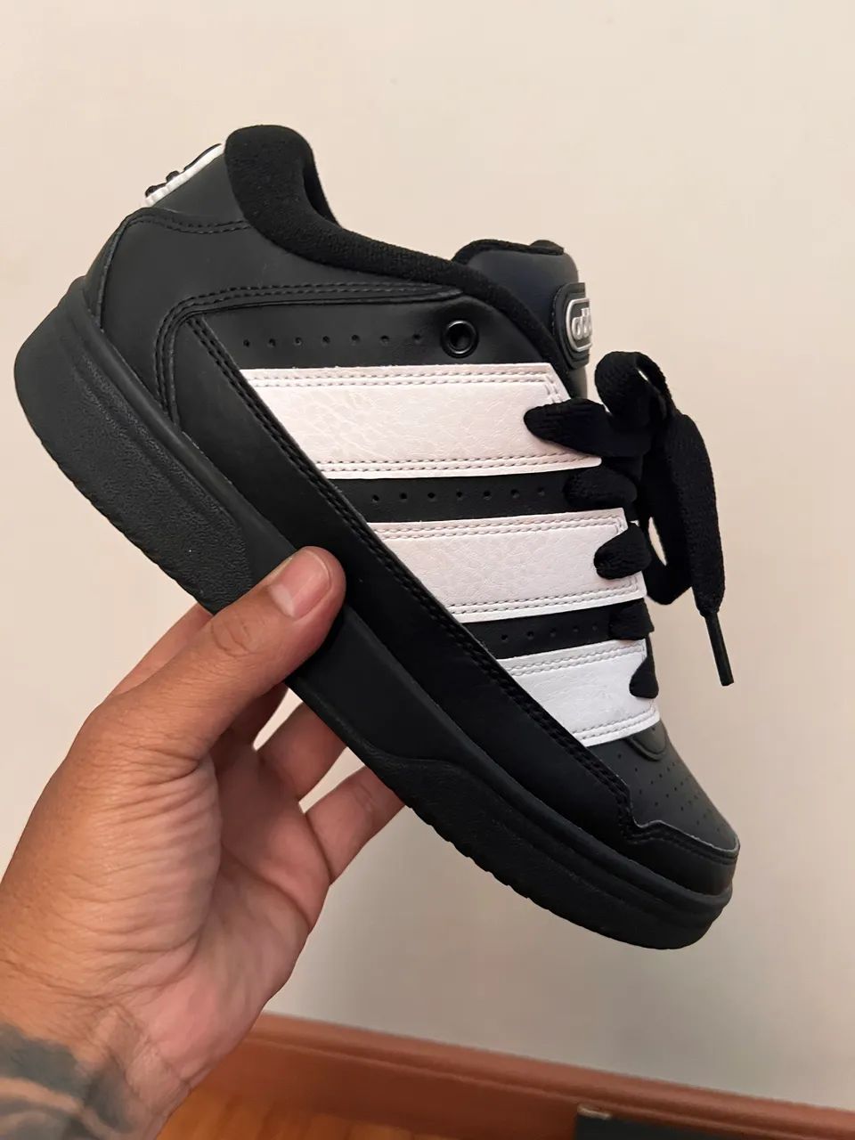 Tênis Adidas 38