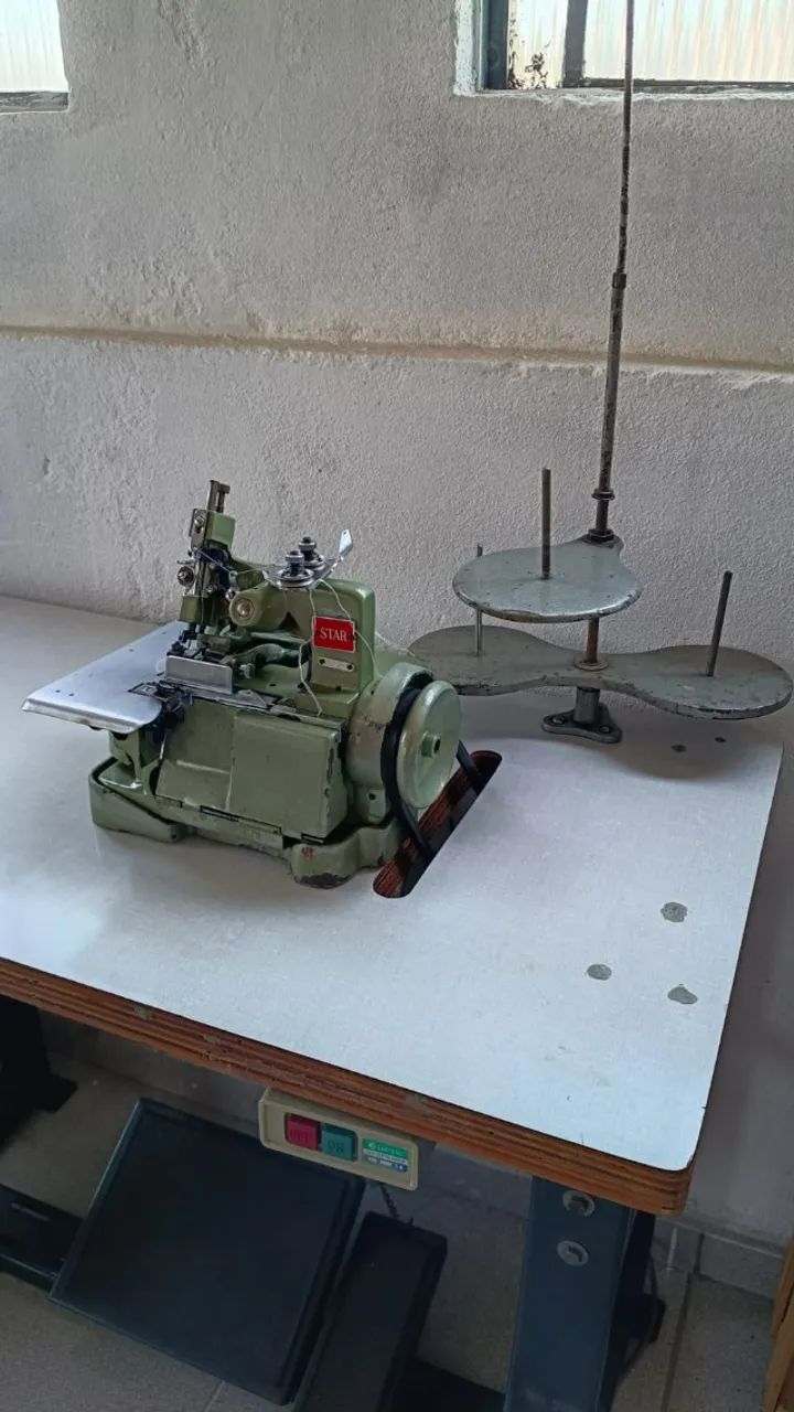 VENDO MÁQUINA OVERLOQUE STAR 