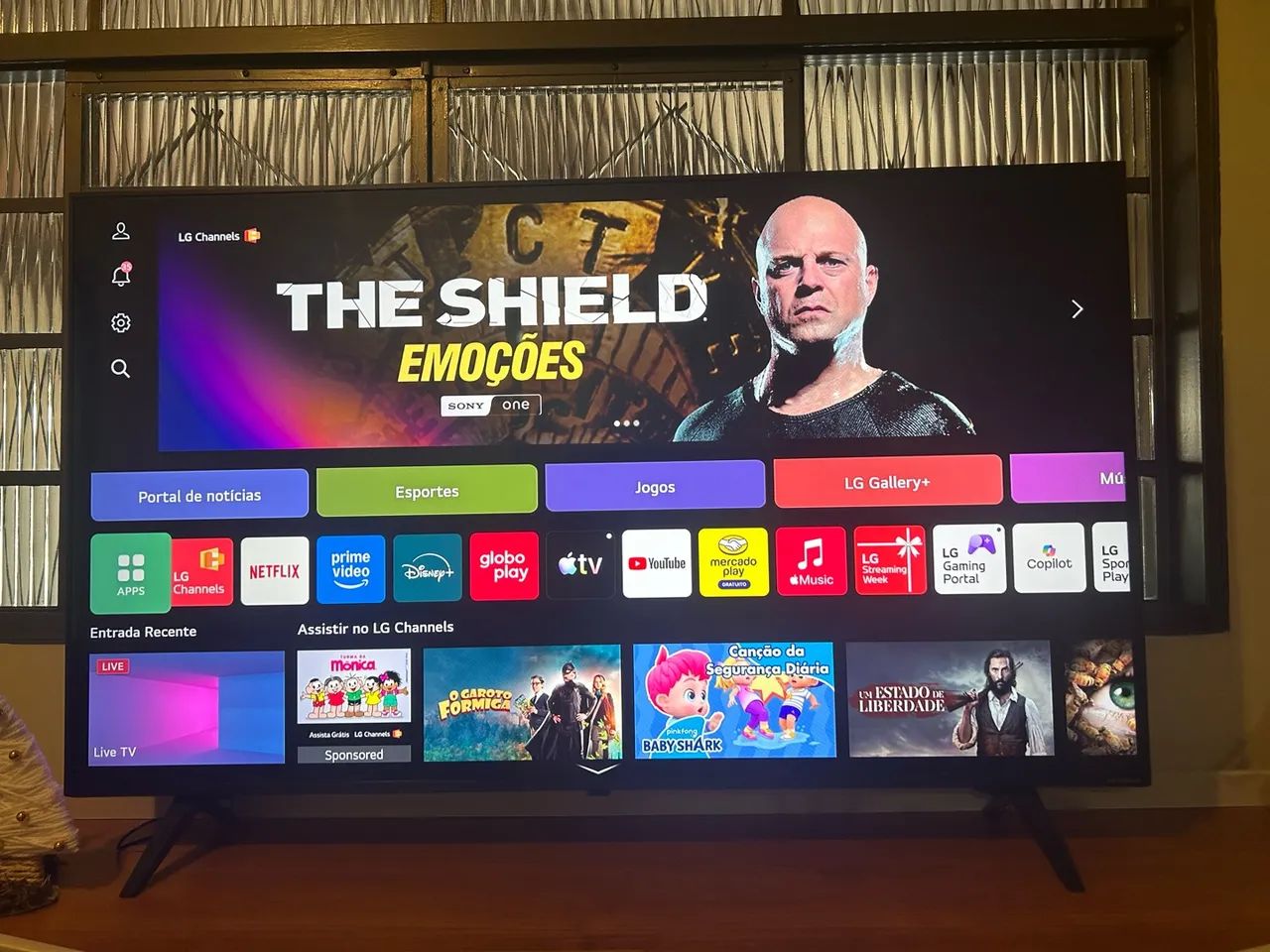 Vendo Tc smart 4k 50 polegadas LG - Foto 3
