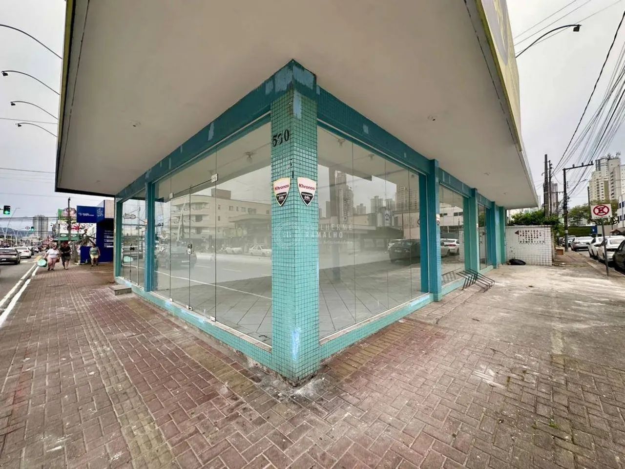 Locação Anual: Sala Comercial 5ª Avenida em Balneário Camboriú - Foto 2