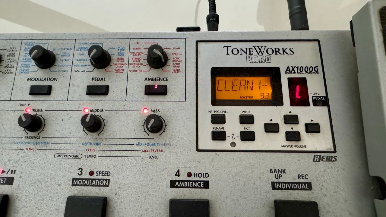 Pedaleira clássica Korg ToneWorks AX1000G *Perfeita - Foto 2