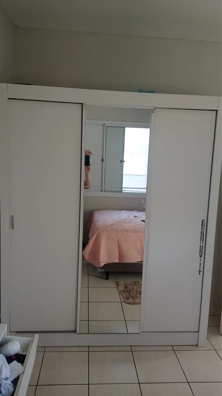Guarda roupa espelhado 