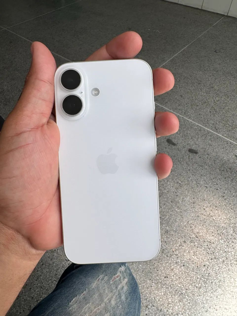 iPhone 16  - Foto 2