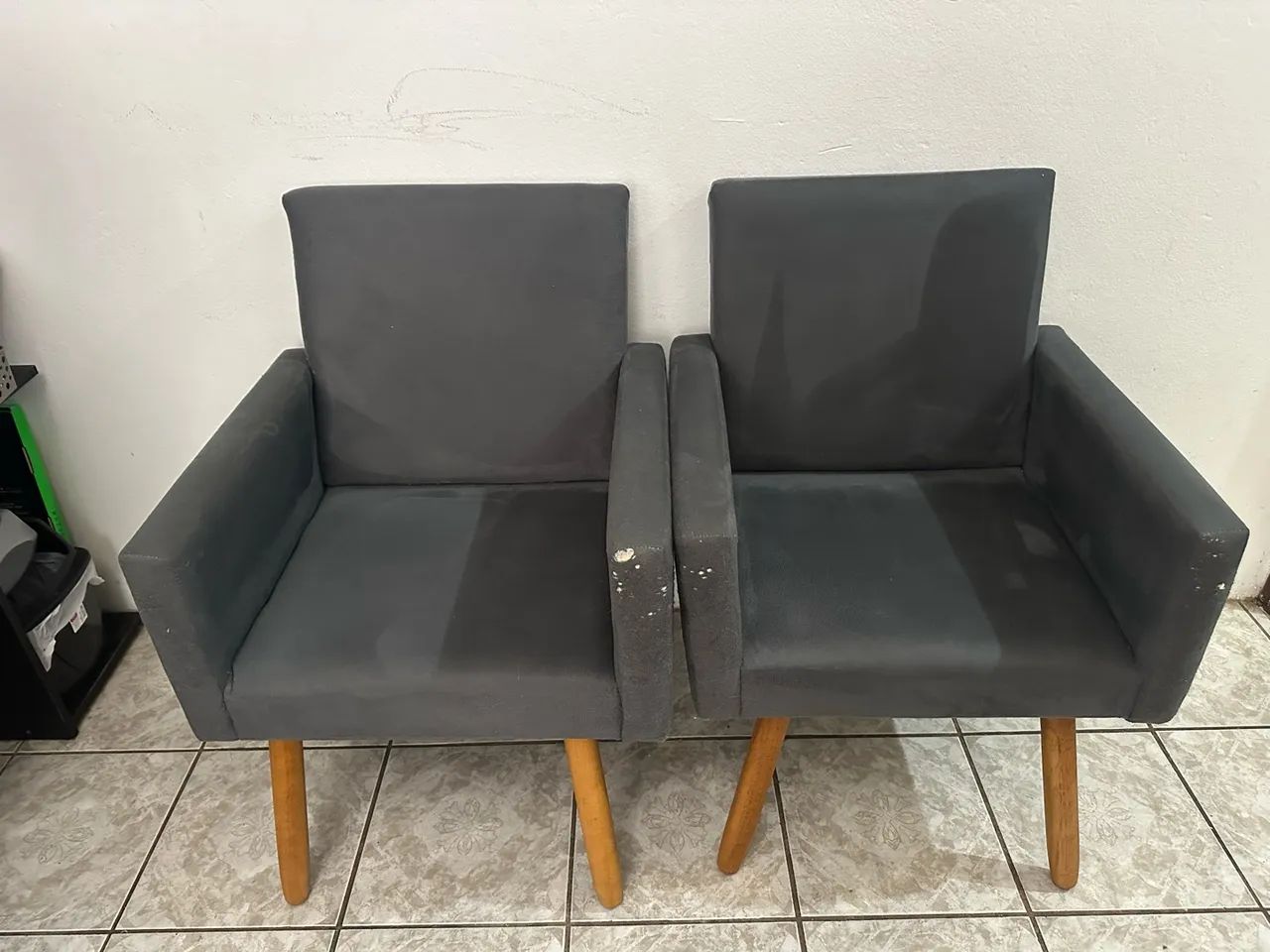 poltronas e puffs
