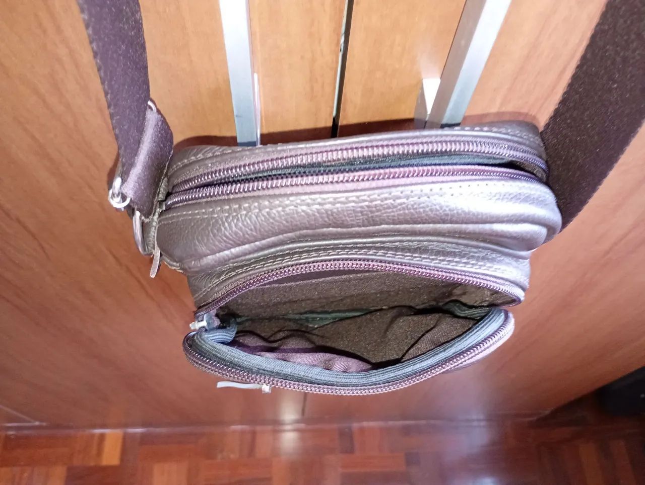 Bolsa lateral em couro legítimo  - Foto 2