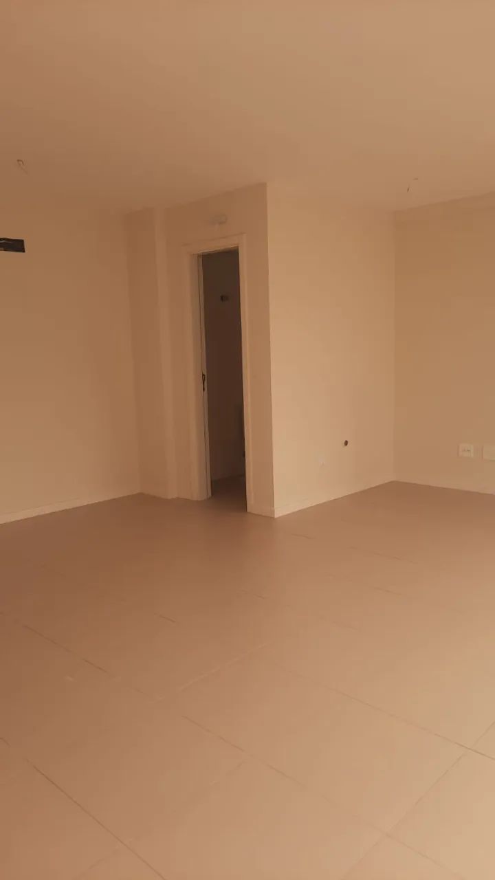 SALA COMERCIAL COM GARAGEM ED. GONDIN COM VISTA DO MAR. 36M² - Foto 3