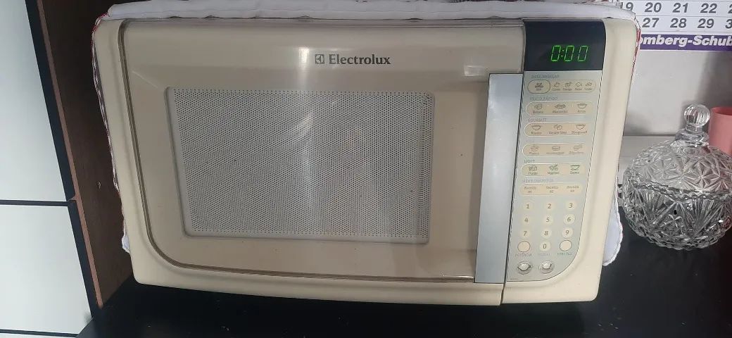 Micro-ondas Electrolux 31L.