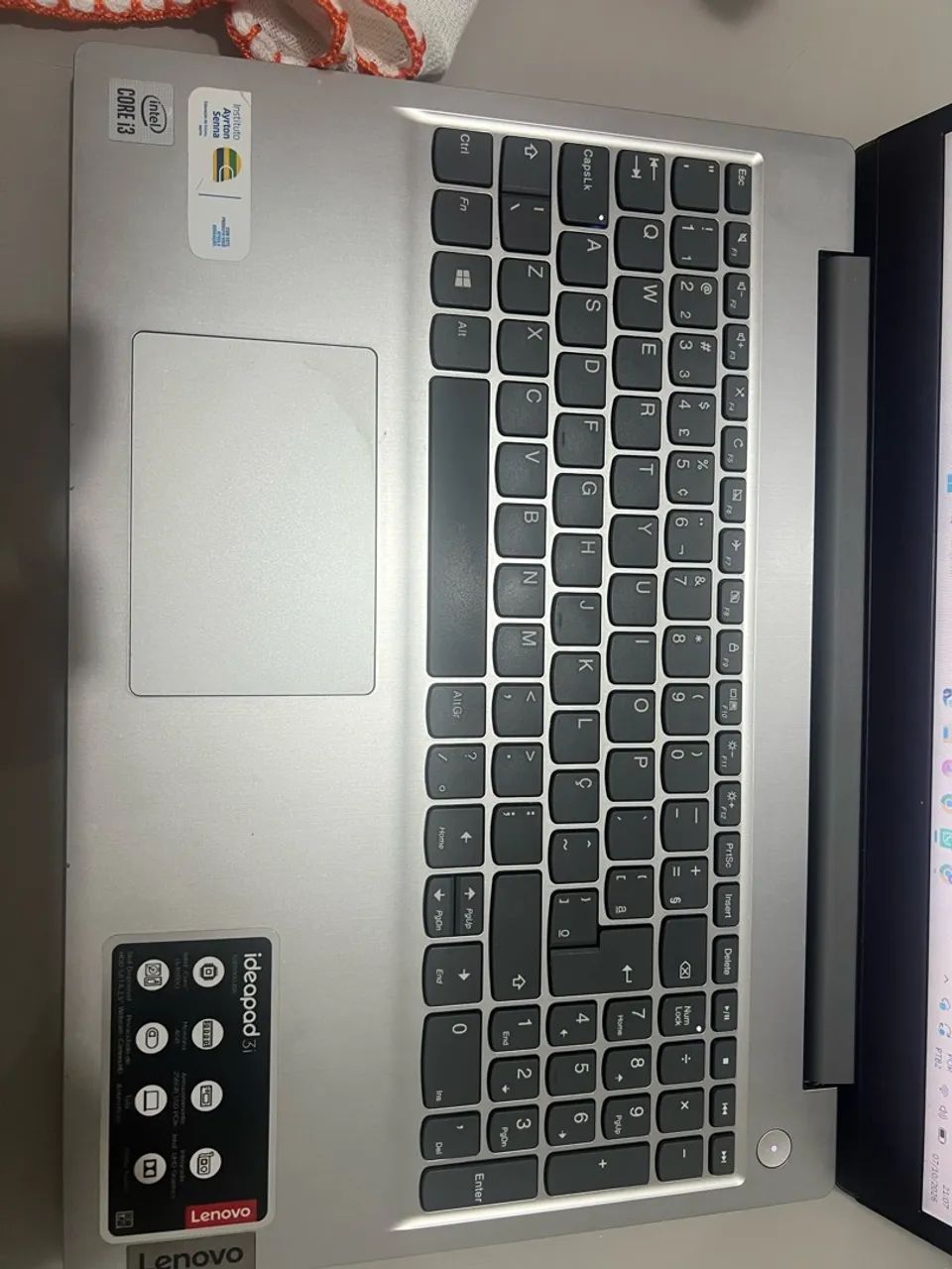 VENDO NOTEBOOK LENOVO IDEAPAD ?i - Foto 4
