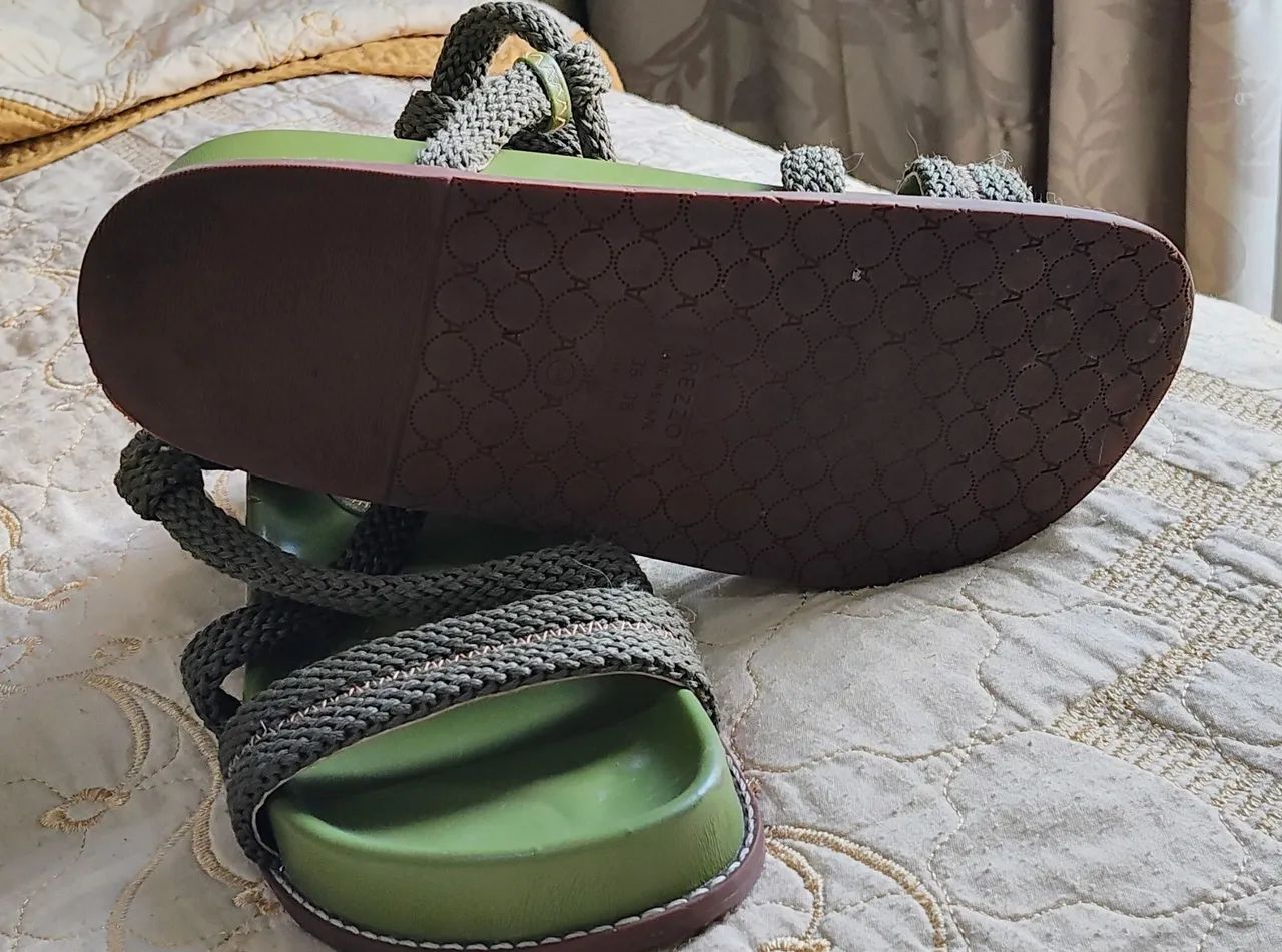 Conjunto bolsa e sandália de couro legítimo Arezzo  - Foto 5