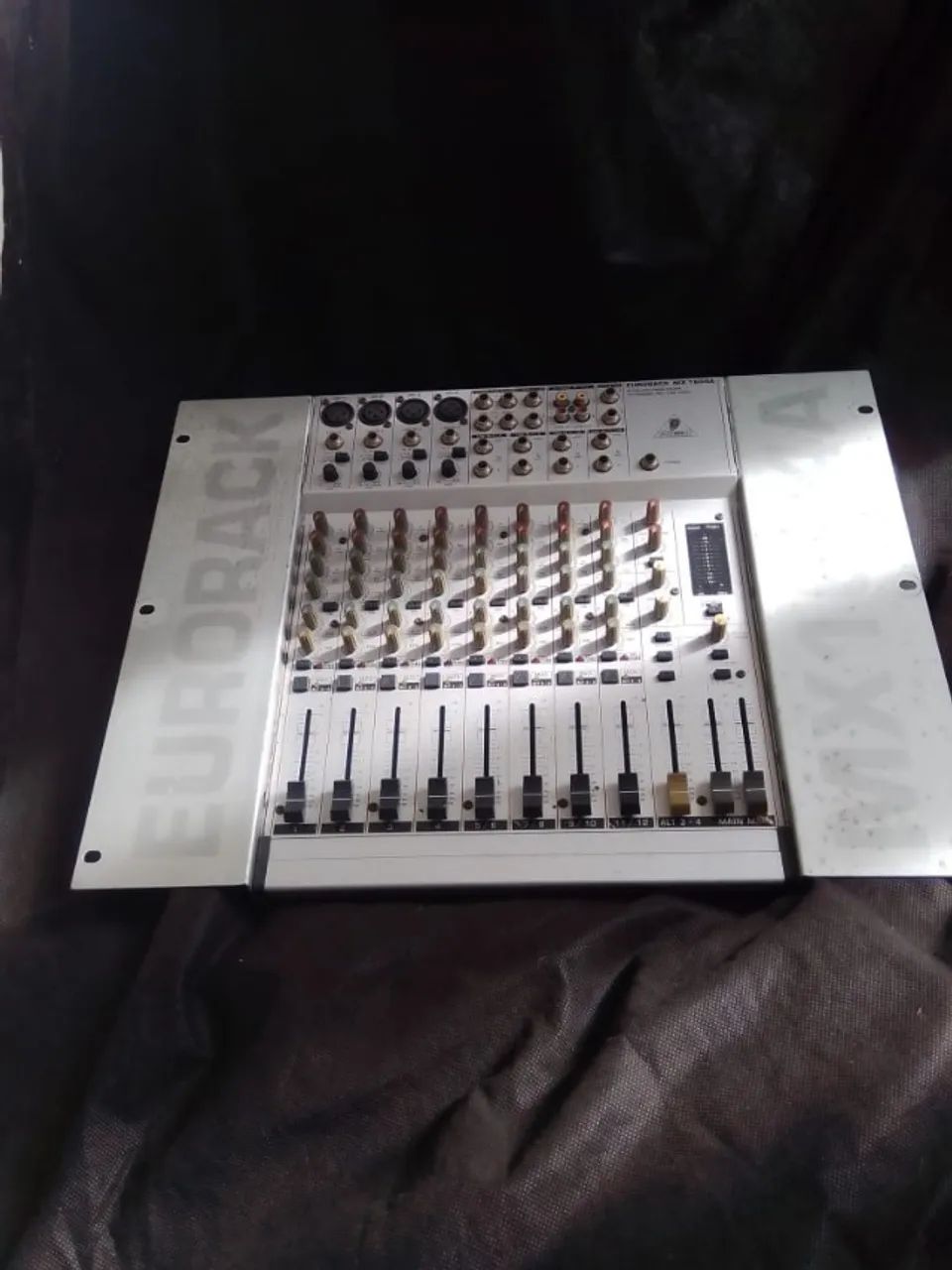 Mesa Behringer MX1604A - Mesa de Som Pro Original