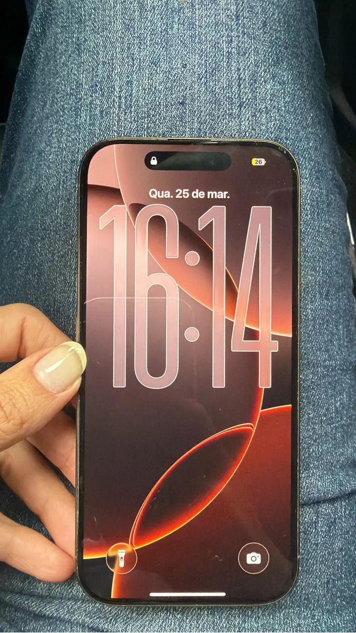 iPhone 16 pro 1 ano de uso 