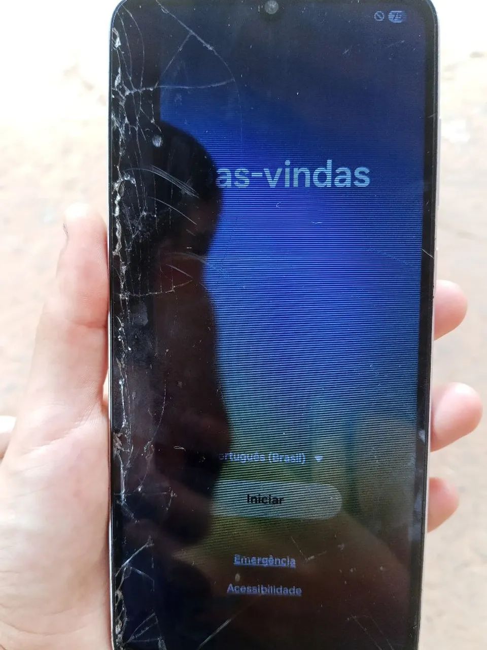 VENDE-SE CELULAR COM DEFEITO 