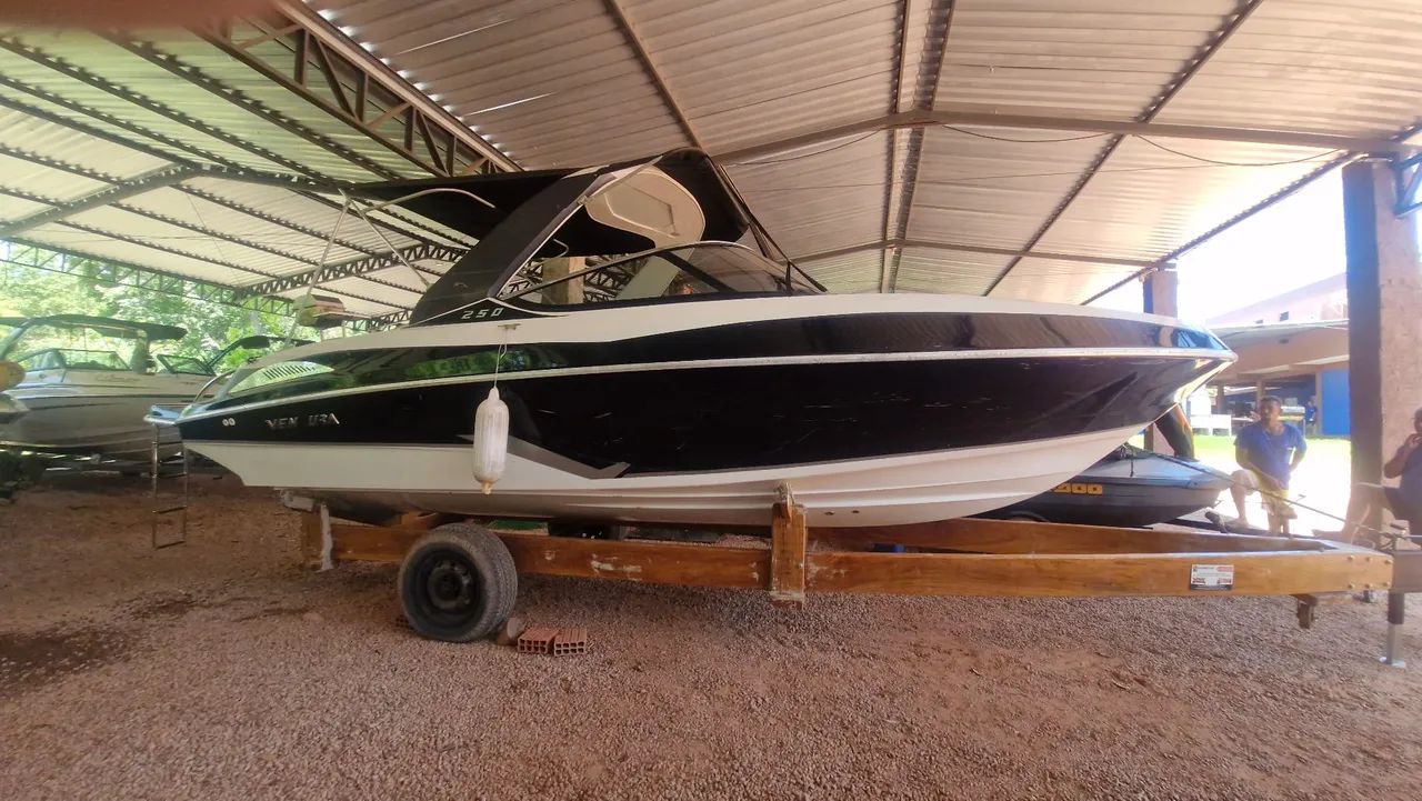 LANCHA VENTURA V250 2024 - Foto 2