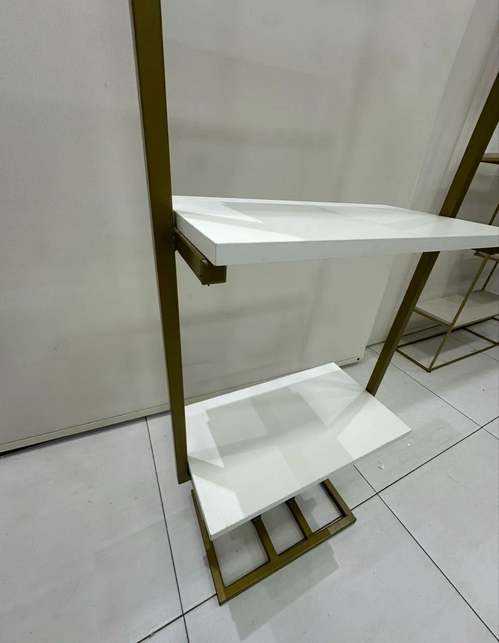 Expositor metalon e MDF - Foto 4