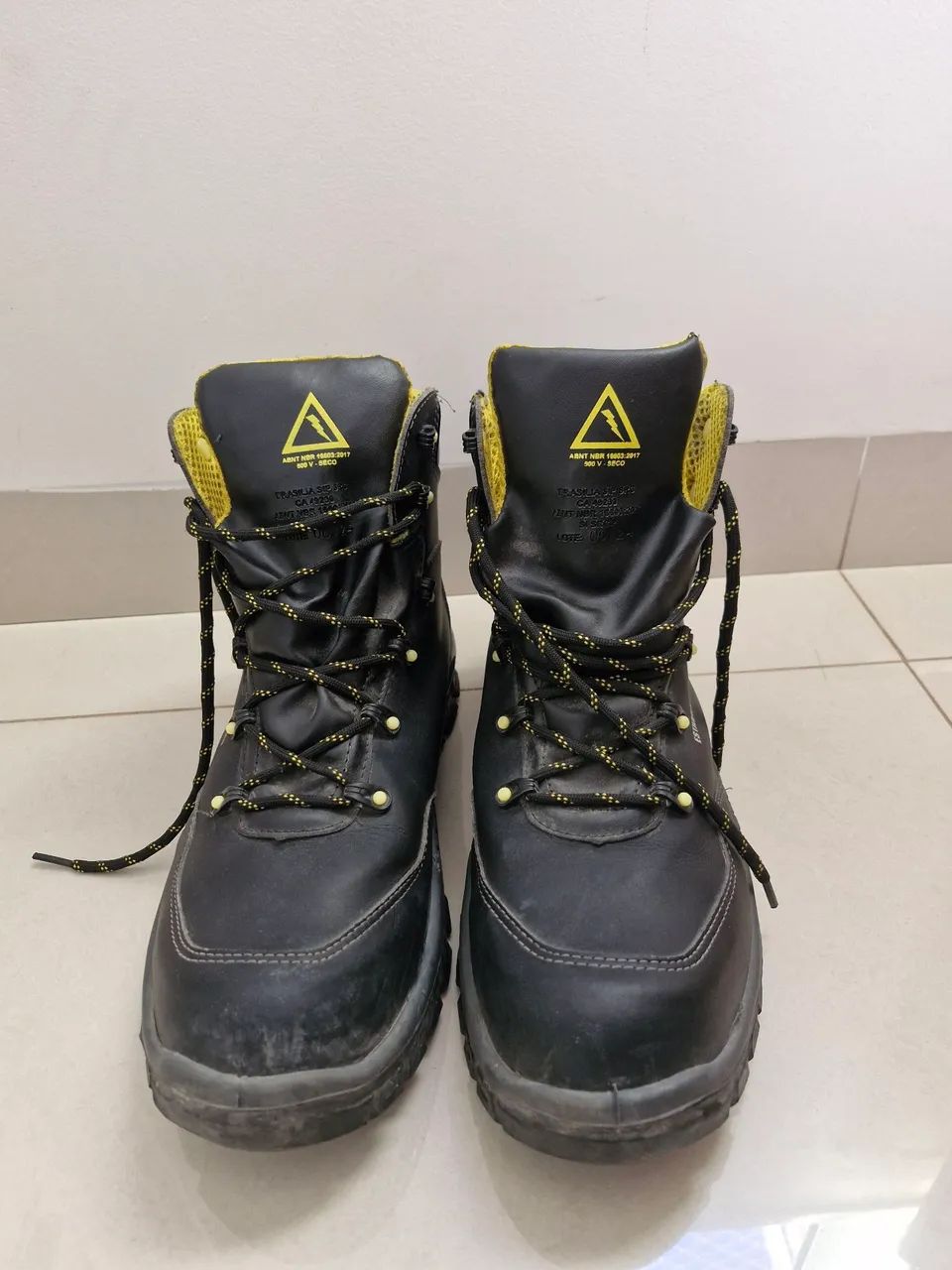 Botina 44 Delta Plus