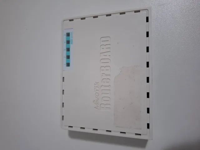 Mikrotik HEX LITE RBGR2 COM FONTE