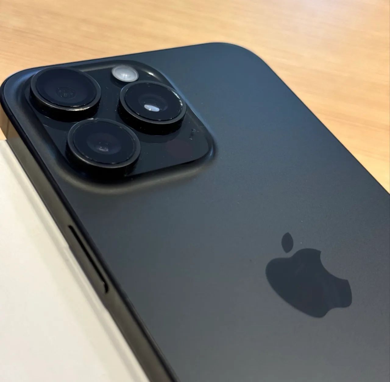 iPhone 15 pro Max titanium - 256gb