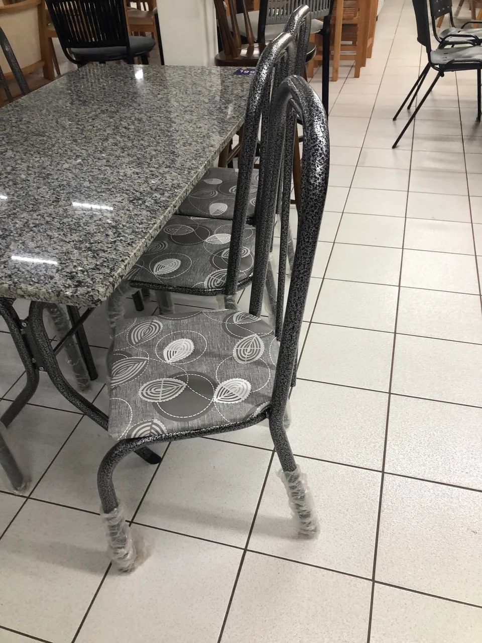 Mesa granito 6 cadeiras NOVA - Foto 5