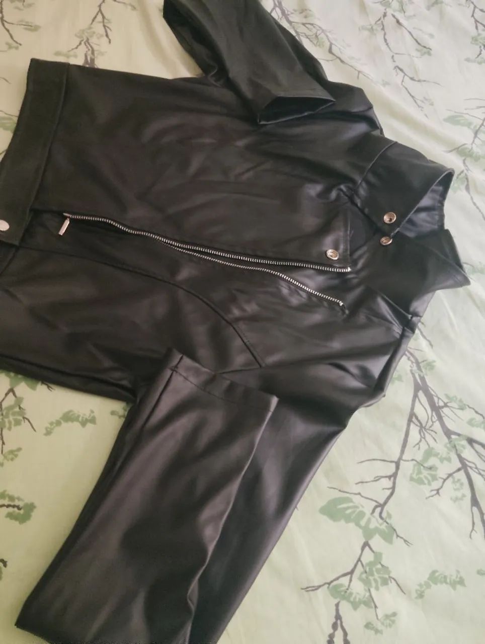 Jaqueta em couro sintético masculino, para menino de oito anos, lindíssima 