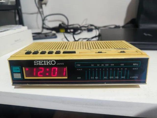 radio relógio antigo Seiko