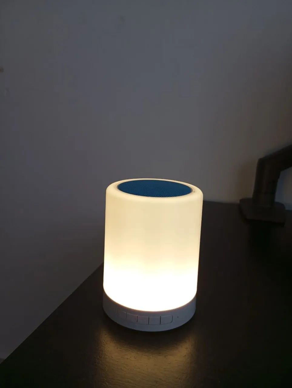 Caixa de Som Bluetooth + Luminária LED