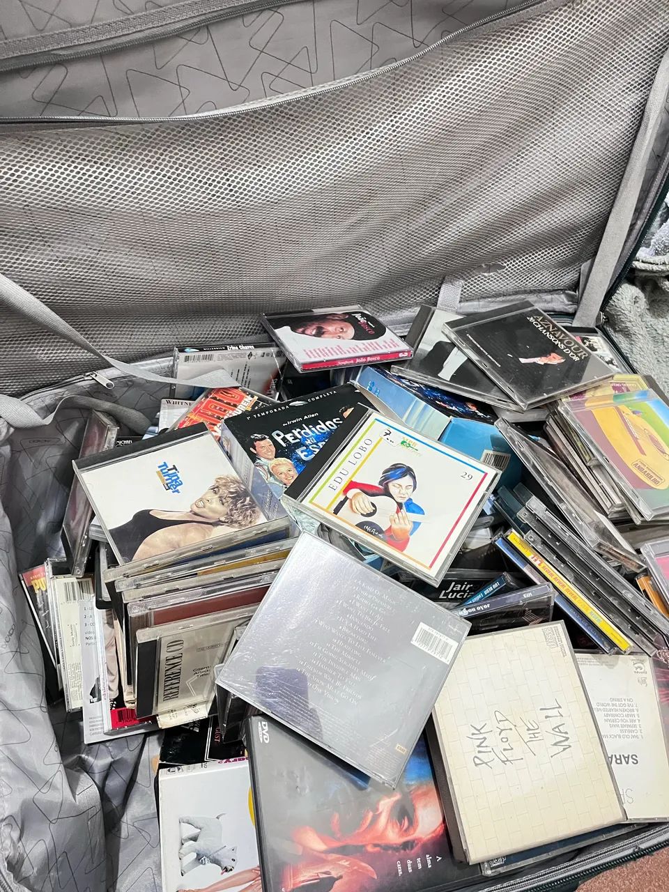 LOTE GRANDE de CDS e DVDs Variados - Foto 2
