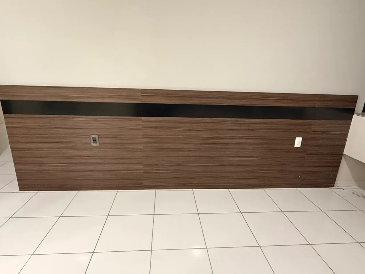 PAINEL COM ESTANTE E CABECEIRA417563305270978563