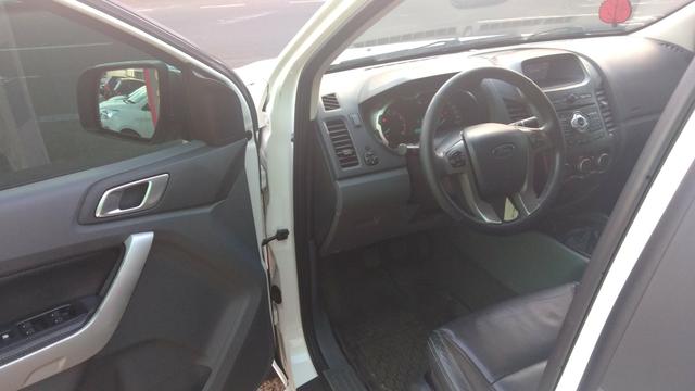 Ranger XLT Cd2 - 4x2 - 2.5 - Branca - Flex -2015- Completa !!! - Foto 9