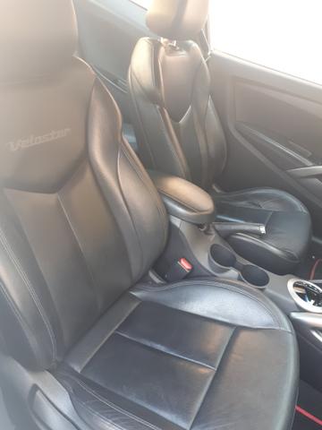 Hyundai veloster vendo ou troco - Foto 11