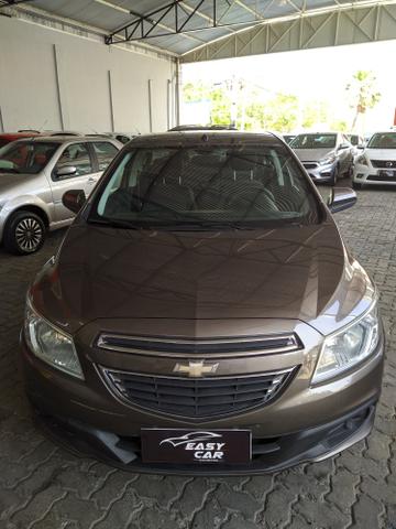 Prisma 1.0 lt 2014 novíssimo - Foto 2