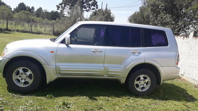 Pajero full v6