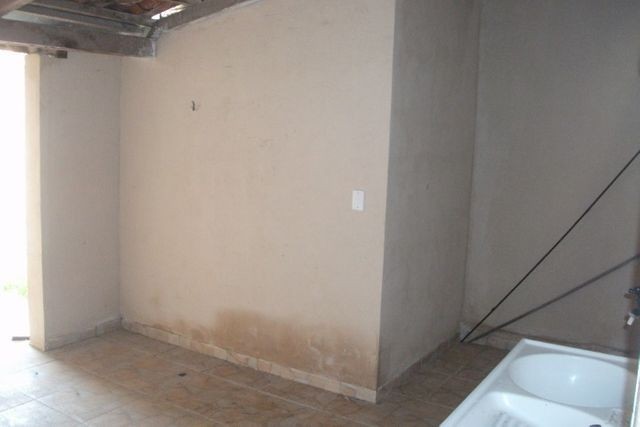 Vendo Casa Localizada no Jardim aeroporto. - Foto 3