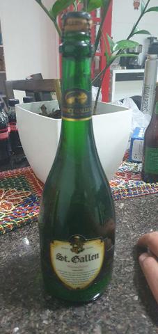 Coleção completa de garrafas de carveja e Coca cola. Cheias lacradas