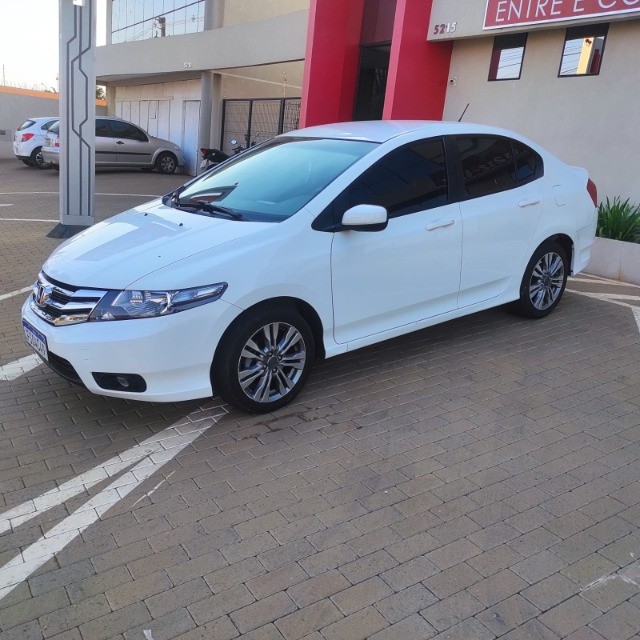 HONDA CITY BRANCO 1.5 LX 16V FLEX 4P AUTOMÁTICO ANO 2014/2014