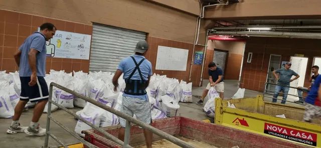 Cimento Areia Arisco Tijolo brita telha - Foto 4