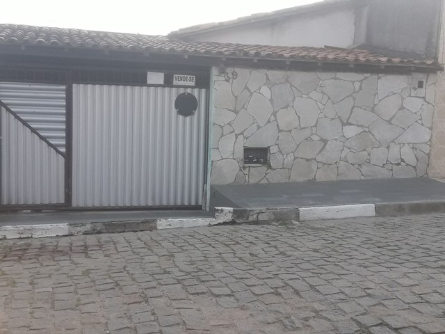 Vende-se essa casa 