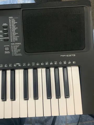 Teclado Yamaha PSR-E373 Arranjador