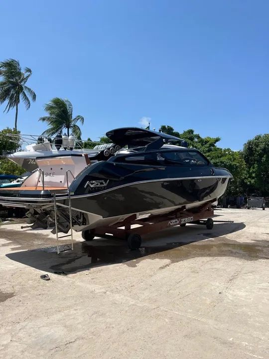 Lancha Azov 380 - OPORTUNIDADE  - Foto 3