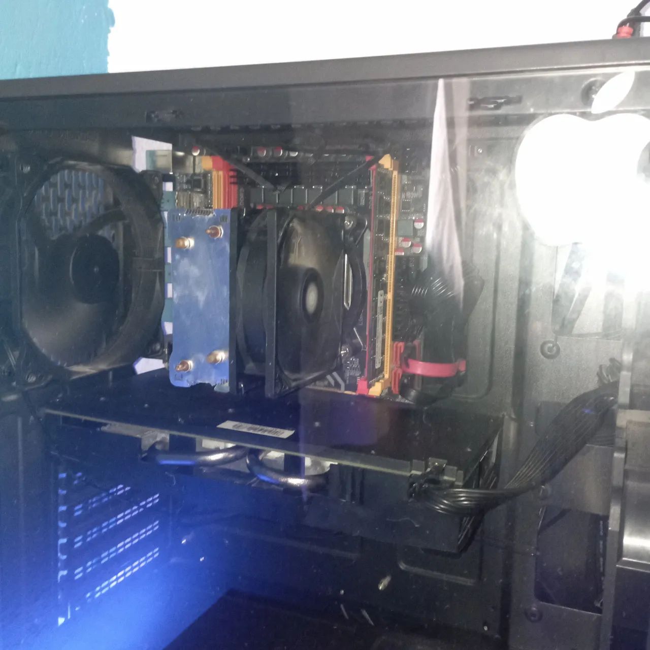 PC GAMER IN EXCELLENT CONDITION64385502476163121