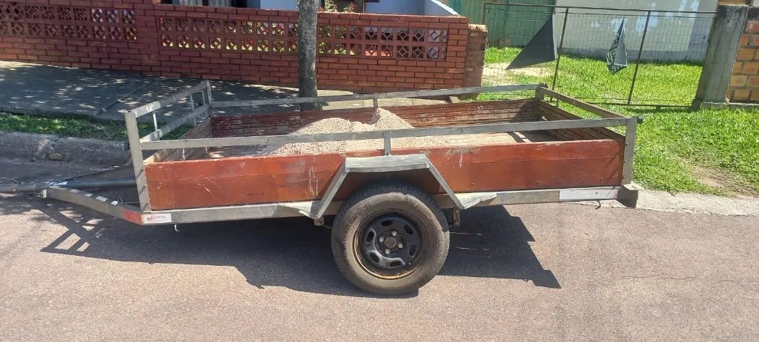 Reboque carroceria aberta