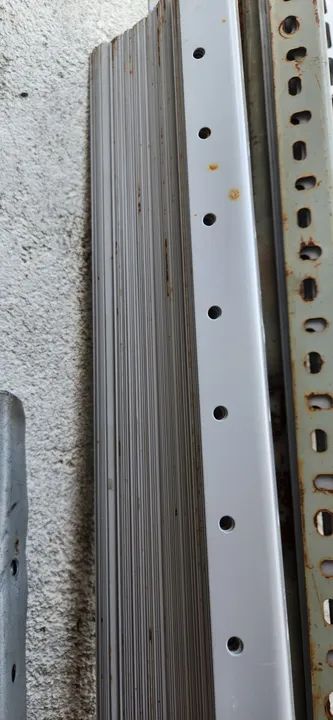 Prateleiras de aço para comércio usadas 30cm Lote - Foto 2