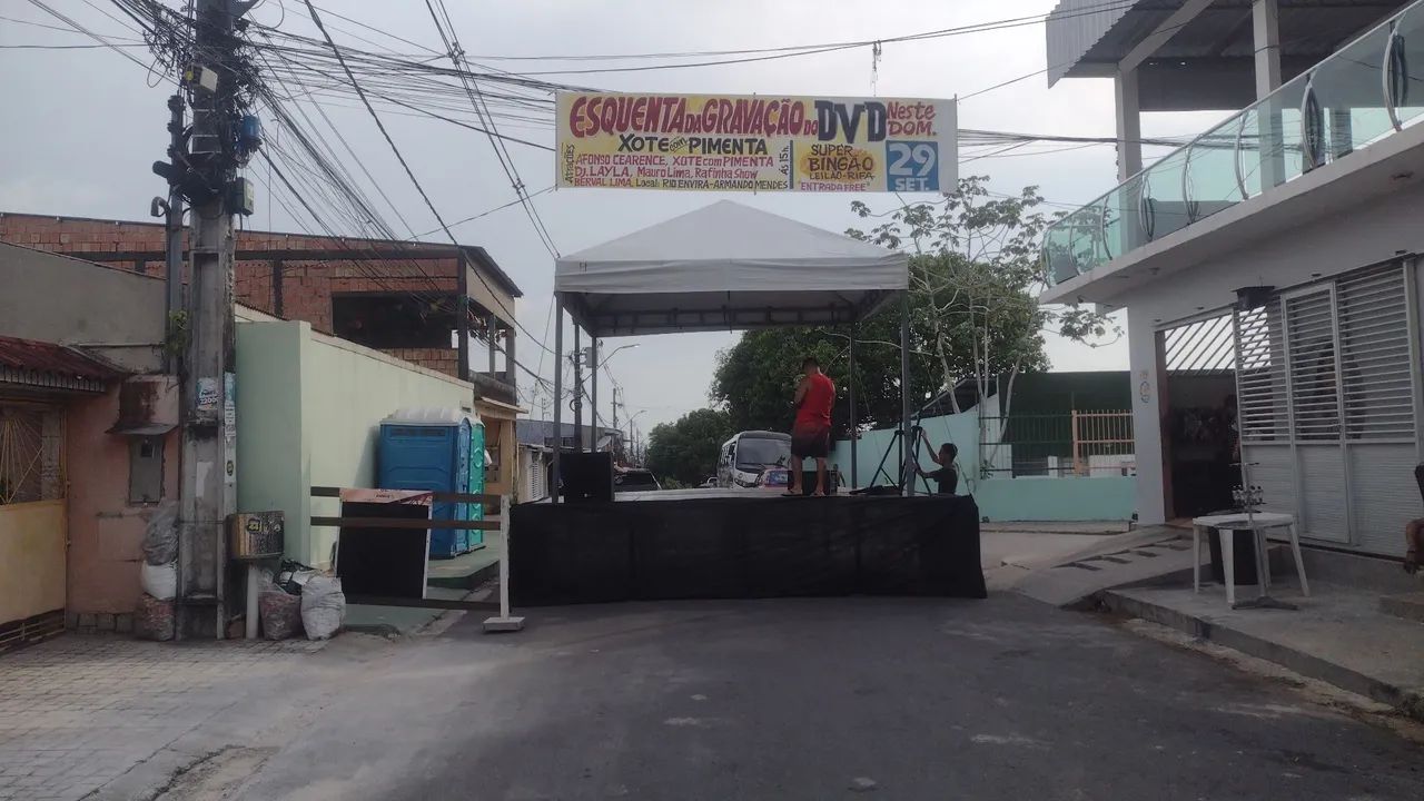 Banheiros químicos palcos e barracas.  - Foto 2